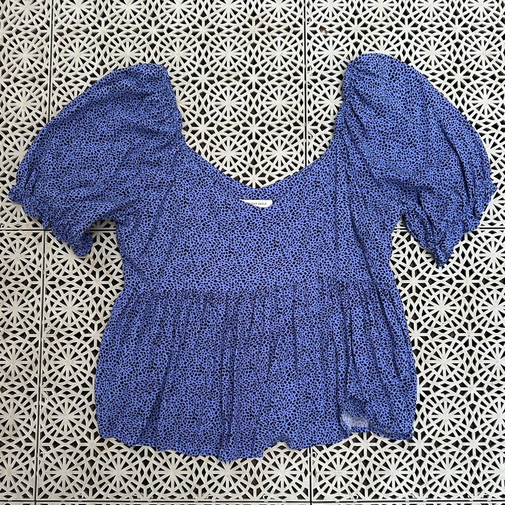 American Eagle blue cheetah print peplum top size medium